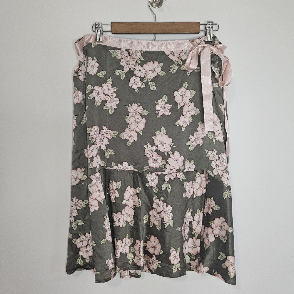 New York & Company Silk Floral Skirt 18